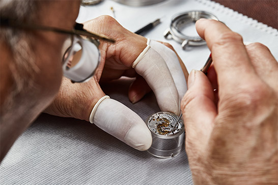 无锡欧米茄售后维修中心